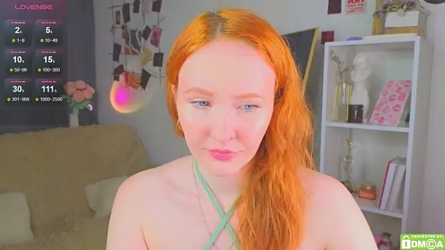 JoyceJones online show from October 8, 2025, 7:14 pm