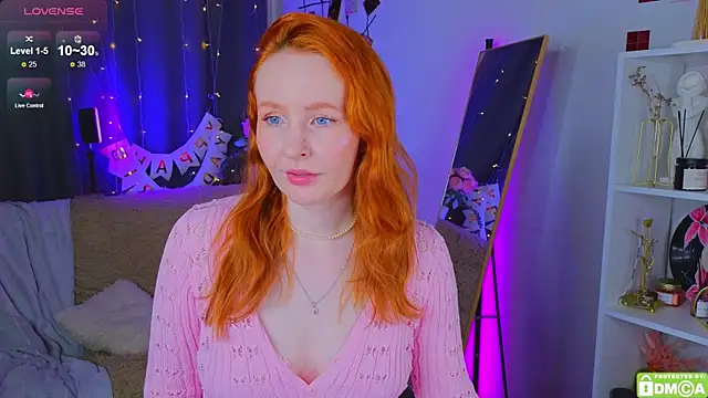Snapshot of JoyceJones chatting on January 17, 2026, 8:23 pm JoyceJones online show from January 17, 2026, 8:23 pm