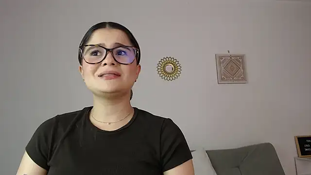 Snapshot of Samanta_Monroe chatting on October 2, 2025, 12:08 pm Samanta Monroe online show from October 2, 2025, 12:08 pm