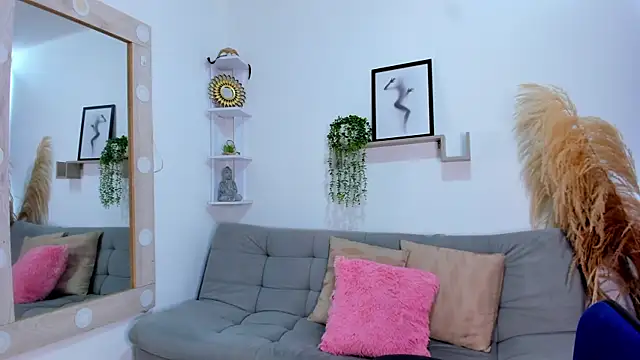 Snapshot of Samanta_Monroe chatting on September 9, 2025, 5:11 pm Samanta Monroe online show from September 9, 2025, 5:11 pm