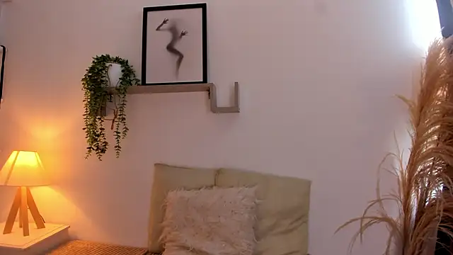 Snapshot of Samanta_Monroe chatting on November 8, 2025, 3:15 pm Samanta Monroe online show from November 8, 2025, 3:15 pm