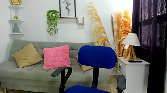 Snapshot of Samanta_Monroe chatting on September 16, 2025, 6:20 pm Samanta Monroe online show from September 16, 2025, 6:20 pm