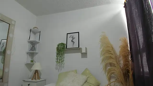 Snapshot of Samanta_Monroe chatting on September 23, 2025, 7:54 pm Samanta Monroe online show from September 23, 2025, 7:54 pm