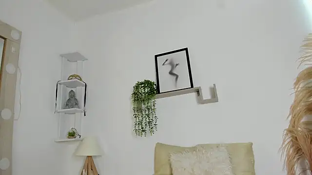 Snapshot of Samanta_Monroe chatting on October 10, 2025, 5:47 pm Samanta Monroe online show from October 10, 2025, 5:47 pm