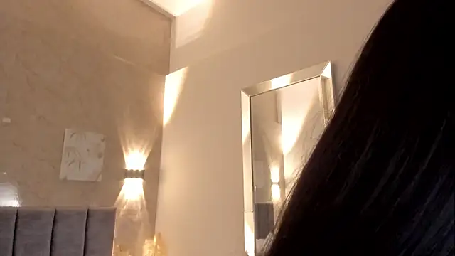 Lunaa bellaa online show from January 15, 2026, 7:50 pm