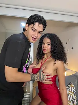 Snapshot of Rose-andres chatting on March 4, 2026, 1:35 am Rose-andres online show from March 4, 2026, 1:35 am