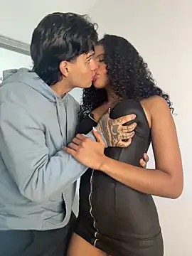 Snapshot of Rose-andres chatting on February 25, 2026, 9:36 pm Rose-andres online show from February 25, 2026, 9:36 pm