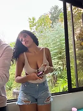 Snapshot of Rose-andres chatting on December 5, 2025, 7:12 pm Rose-andres online show from December 5, 2025, 7:12 pm