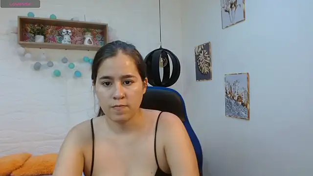 tulunaroja online show from October 9, 2025, 8:20 pm