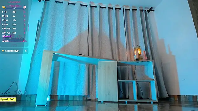 JULLIAN  online show from October 5, 2025, 3:30 am