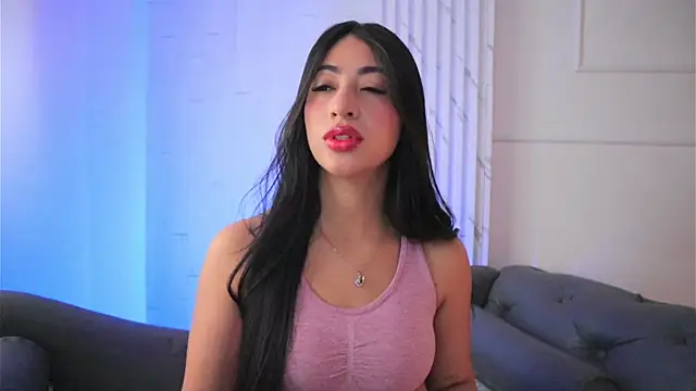 charlotterusso online show from November 15, 2025, 12:31 pm