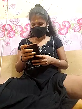 Snapshot of ranisanthutelugu chatting on June 19, 2026, 6:52 am ranisanthutelugu online show from June 19, 2026, 6:52 am
