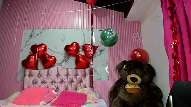 Snapshot of Mindy_19 chatting on February 28, 2026, 10:53 pm Mindy 19 online show from February 28, 2026, 10:53 pm