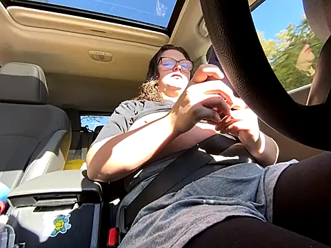 GirlSquirt online show from October 3, 2025, 2:07 pm