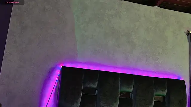 Taurito    online show from October 13, 2025, 6:04 am