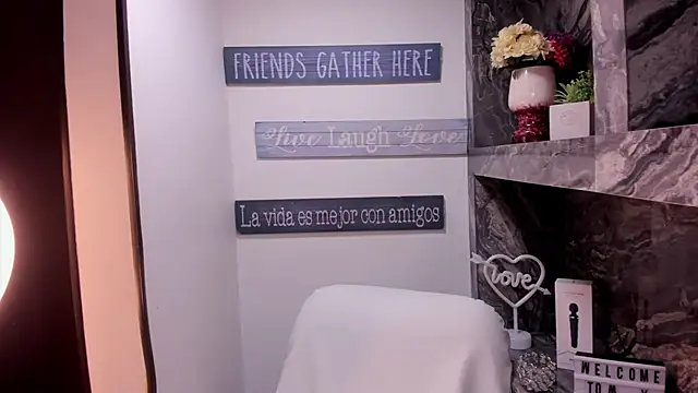 Snapshot of miss___taylor chatting on September 30, 2025, 6:03 pm miss taylor online show from September 30, 2025, 6:03 pm