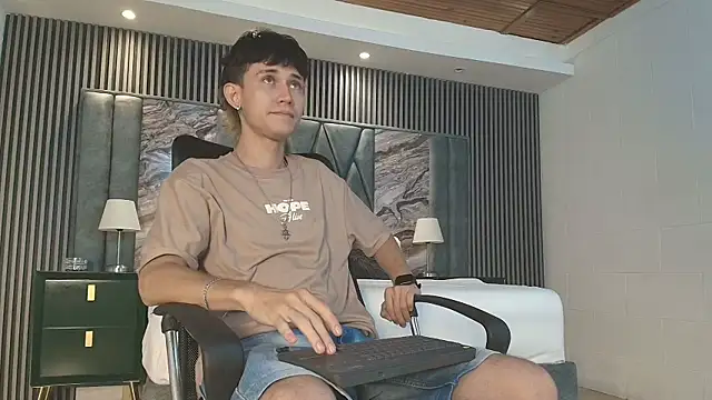 Michael blue online show from January 8, 2026, 1:17 pm