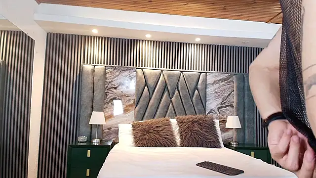 Michael blue online show from February 18, 2026, 8:27 pm