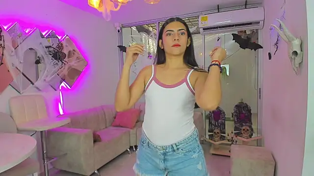 stangirls  online show from September 26, 2025, 9:32 pm