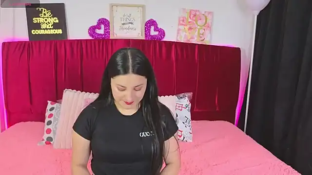 cuteeimy online show from July 8, 2026, 5:35 pm