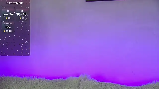 AlysonHuxley  online show from September 8, 2025, 7:24 pm