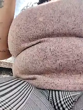 You-sexy-starr online show from November 23, 2025, 3:33 pm