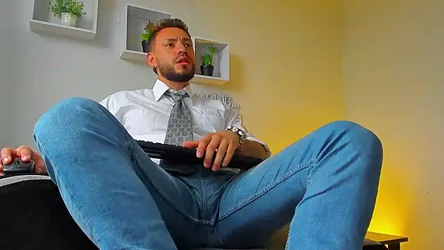 DIMITRI MASTEER online show from September 15, 2025, 8:42 pm