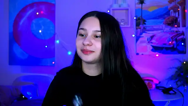 KimClarks  online show from September 29, 2025, 8:32 am