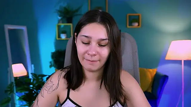 KimClarks  online show from December 19, 2025, 11:56 am