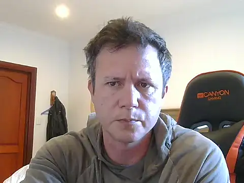 Snapshot of TroyDieselXXX chatting on July 6, 2026, 6:09 am TroyDieselXXX online show from July 6, 2026, 6:09 am