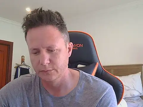 Snapshot of TroyDieselXXX chatting on November 19, 2025, 7:30 am TroyDieselXXX online show from November 19, 2025, 7:30 am