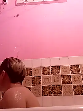 Snapshot of MoonIrene chatting on September 22, 2025, 1:06 pm MoonIrene online show from September 22, 2025, 1:06 pm