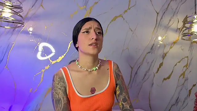 Scaarlettfox online show from March 2, 2026, 7:43 pm