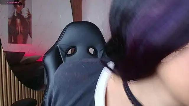 Scaarlettfox online show from October 12, 2025, 7:26 pm