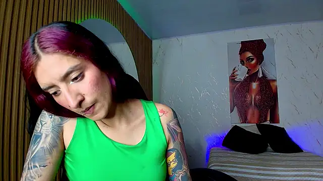 Scaarlettfox online show from September 9, 2025, 3:49 am