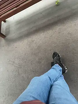 cyclone1212 online show from April 28, 2026, 10:52 am