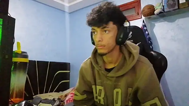 Snapshot of Dark_DesireX chatting on February 19, 2026, 1:02 am Dark DesireX online show from February 19, 2026, 1:02 am