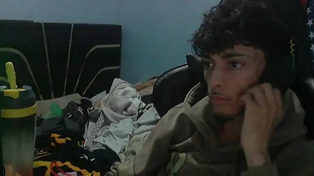 Snapshot of Dark_DesireX chatting on February 17, 2026, 7:33 pm Dark DesireX online show from February 17, 2026, 7:33 pm