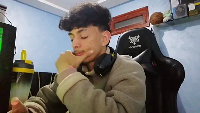 Snapshot of Dark_DesireX chatting on February 12, 2026, 7:35 pm Dark DesireX online show from February 12, 2026, 7:35 pm