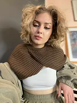 KellyKeler online show from October 13, 2025, 1:23 pm