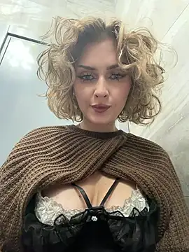 KellyKeler online show from October 8, 2025, 1:56 pm