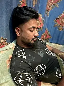 Munny6677 online show from October 18, 2025, 5:48 pm