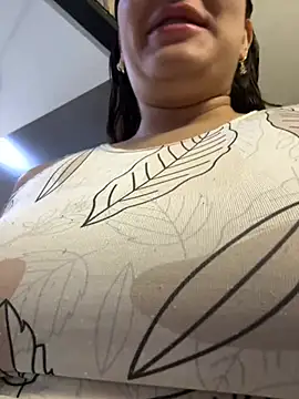 JasmineRhodes online show from May 30, 2026, 1:17 pm