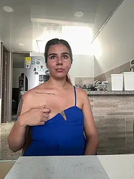 AllieYourGirl online show from February 7, 2026, 7:33 pm