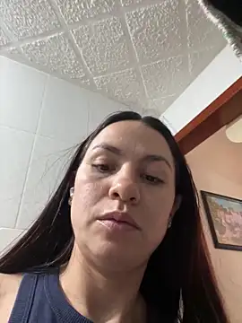 Zoe Rowan online show from November 24, 2025, 8:31 pm