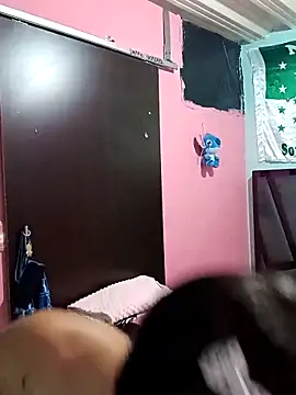 Arii collins1 online show from October 2, 2025, 1:36 pm