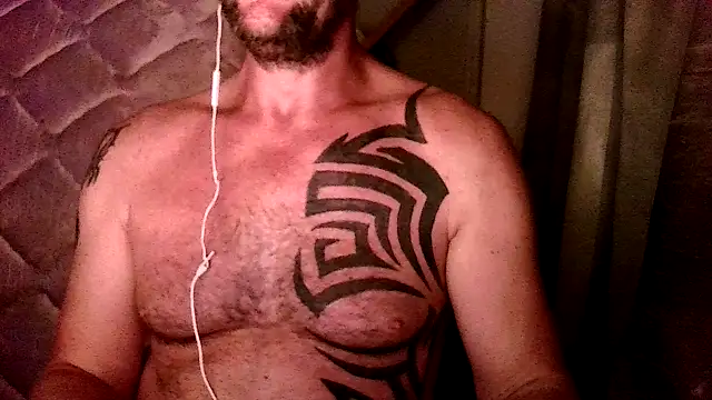 Yournaughty online show from July 7, 2026, 5:32 am