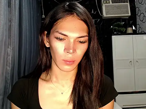 ladyhotcuming online show from June 21, 2026, 9:31 pm