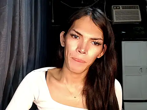 ladyhotcuming online show from July 22, 2026, 9:00 am