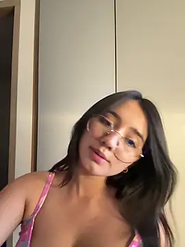 Michelle Zoe online show from December 21, 2025, 7:26 pm